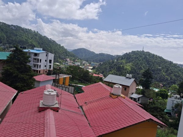 Nature's Groove, Hill Top Picturesque Duplex at Bhowali, Nainital
